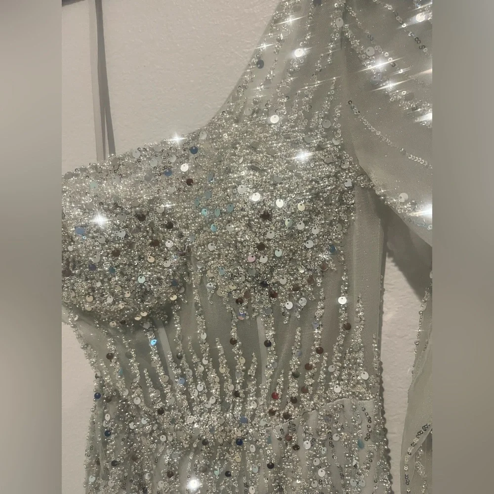 Gianni Binni Gorgeous One Shoulder Sequin Jewel elegant Gown
